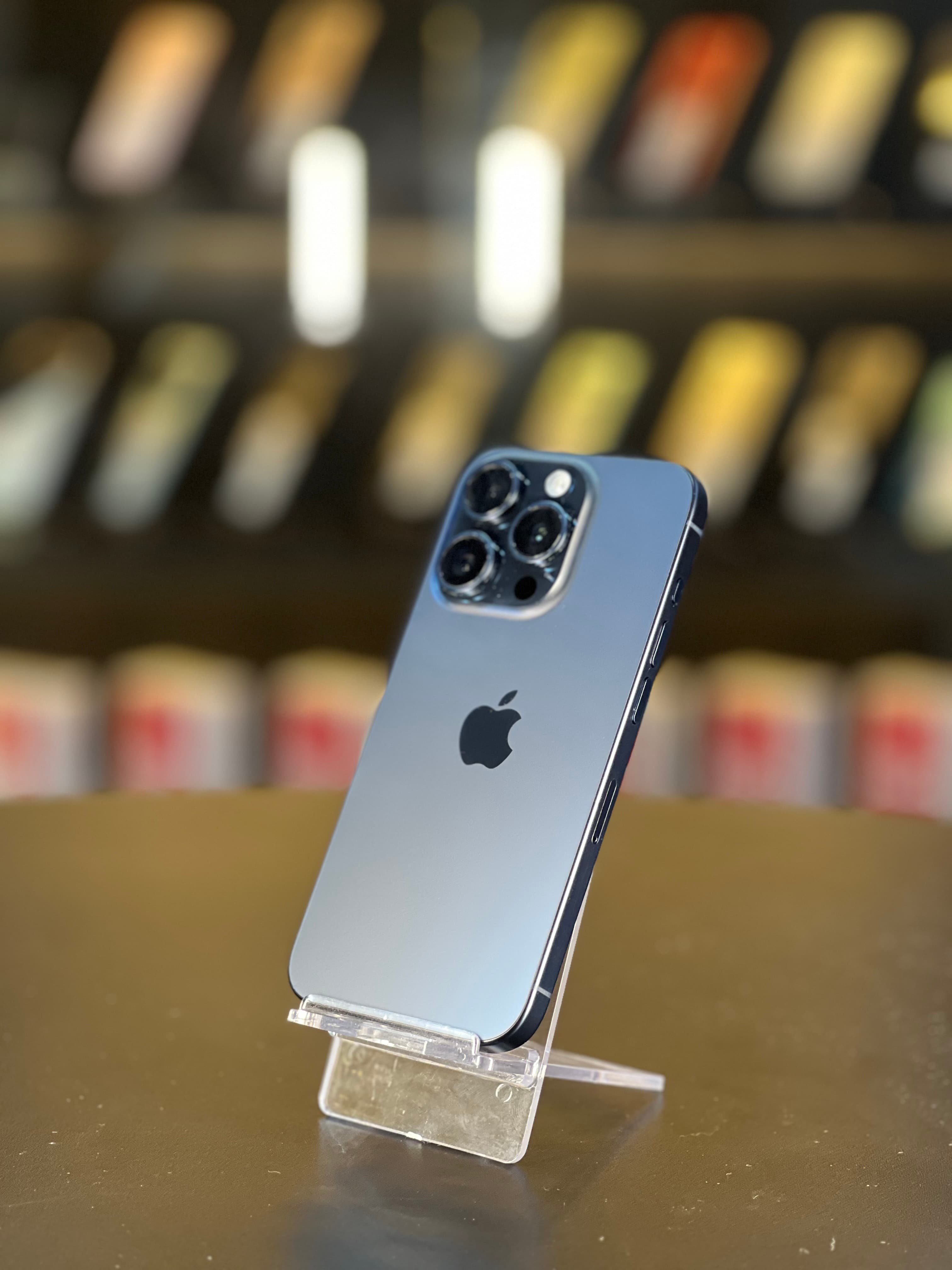 iPhone 15 Pro 256GB Seminovo