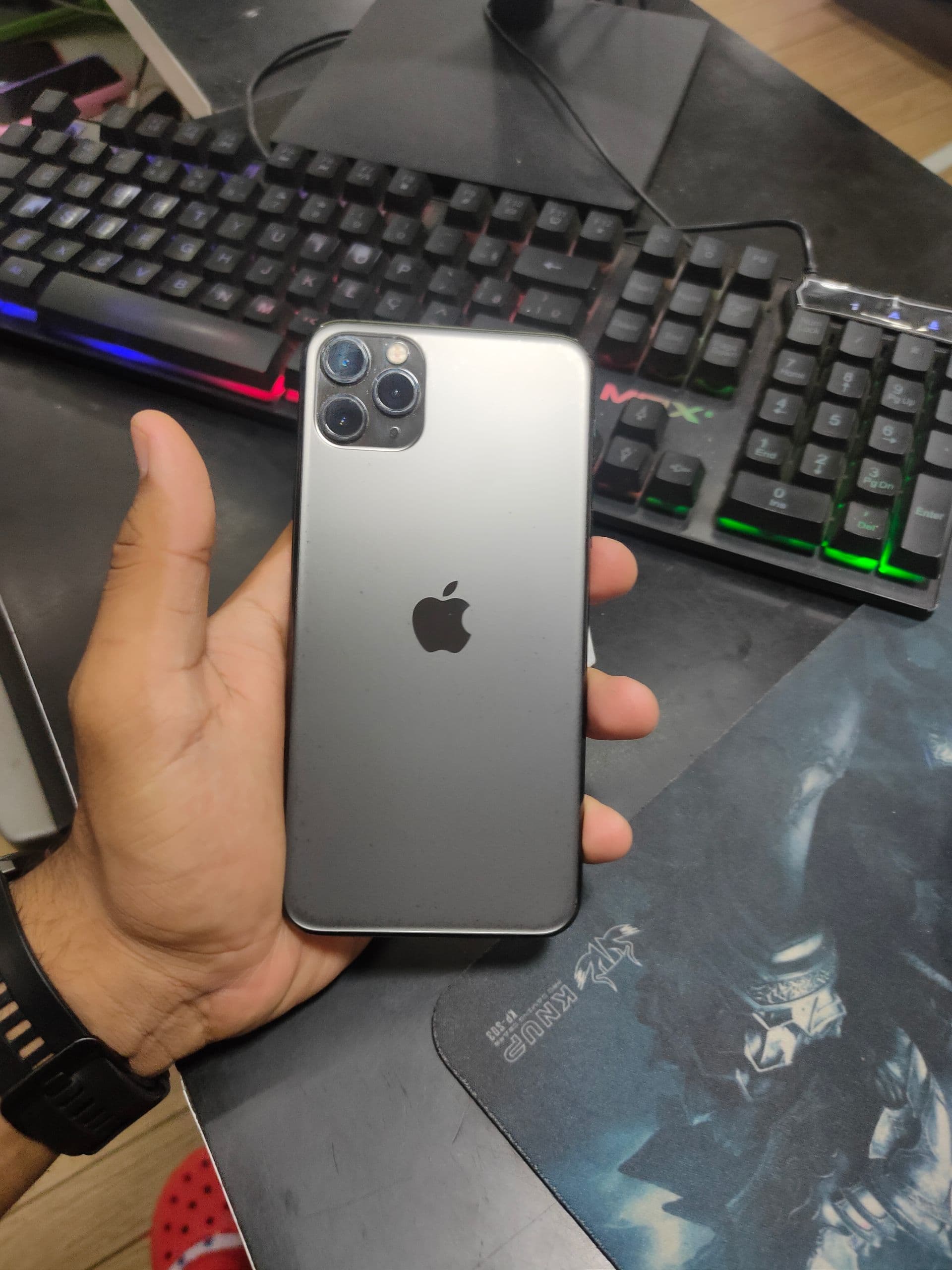 iPhone 11 PRO MAX 64GB Seminovo